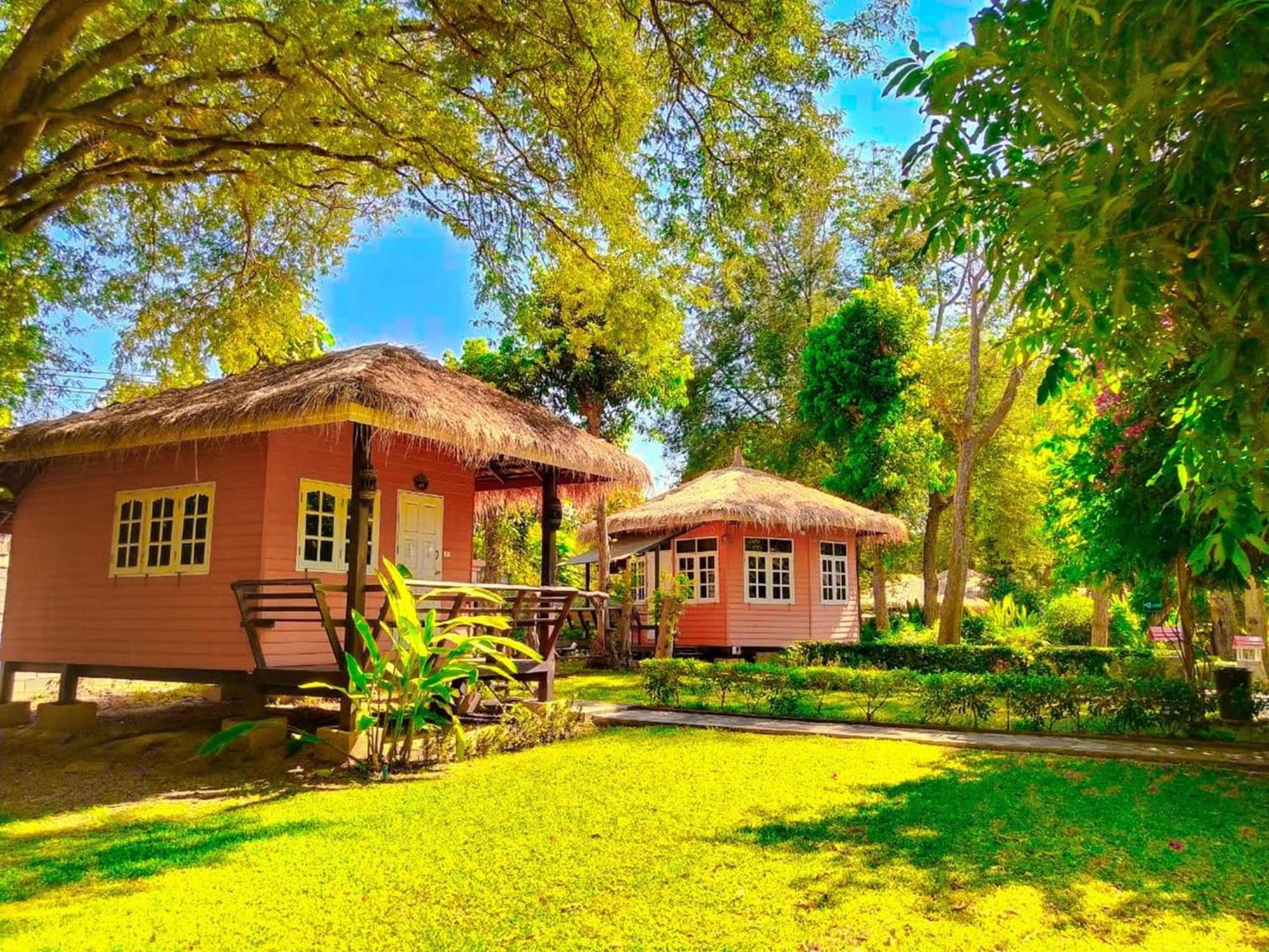 Aurora Resort Kanchanaburi Exterior foto